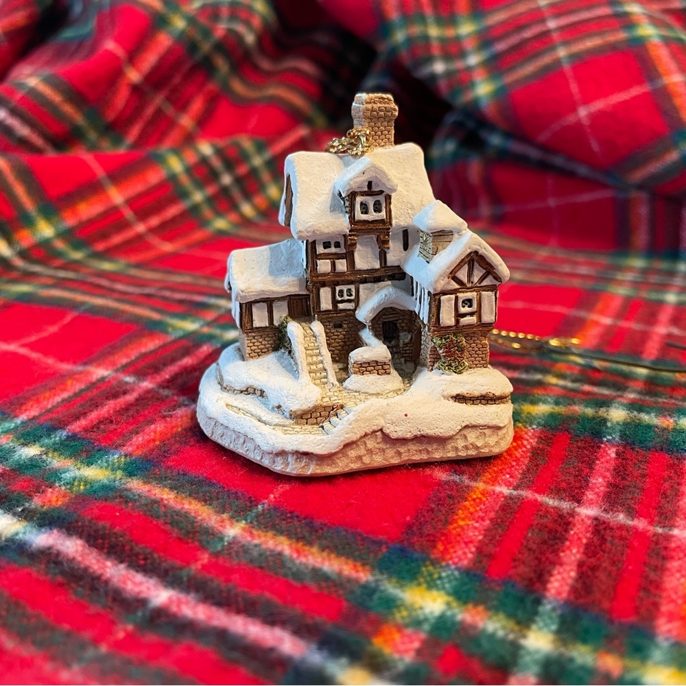 David Winter, Ebenezer Scrooge’s counting house, ornament
